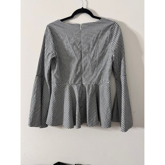 L’Academie flare sleeve top - Picture 2 of 7